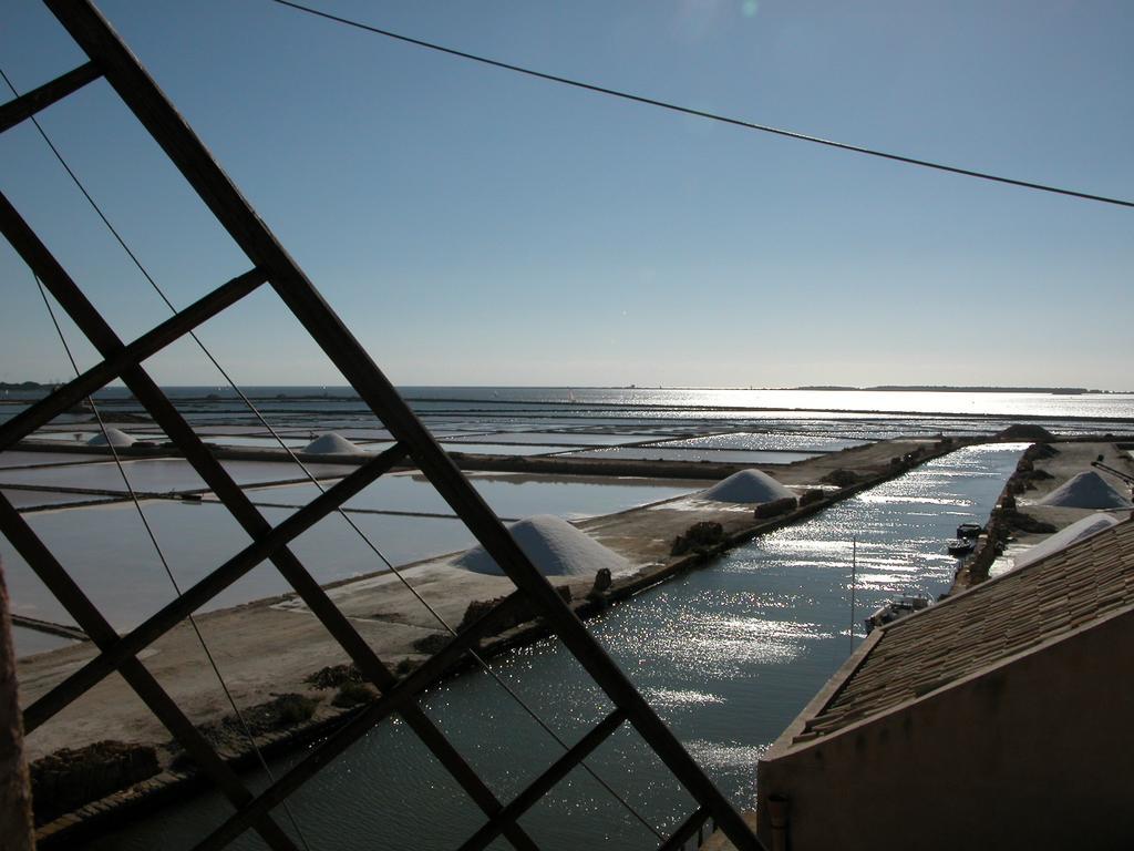 Sunrise Stagnone - Kitesurf Spot Acomodação com café da manhã Marsala Exterior foto