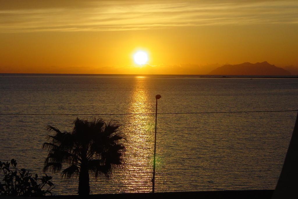 Sunrise Stagnone - Kitesurf Spot Acomodação com café da manhã Marsala Exterior foto